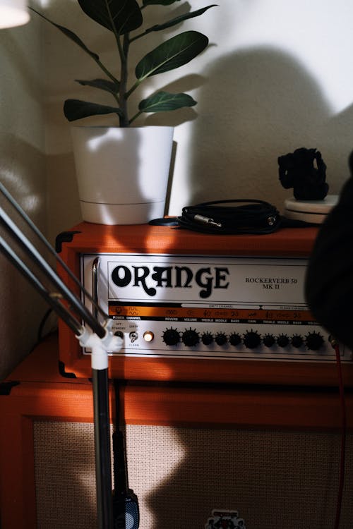 Orange tube amplifier with microphone - real amp tone